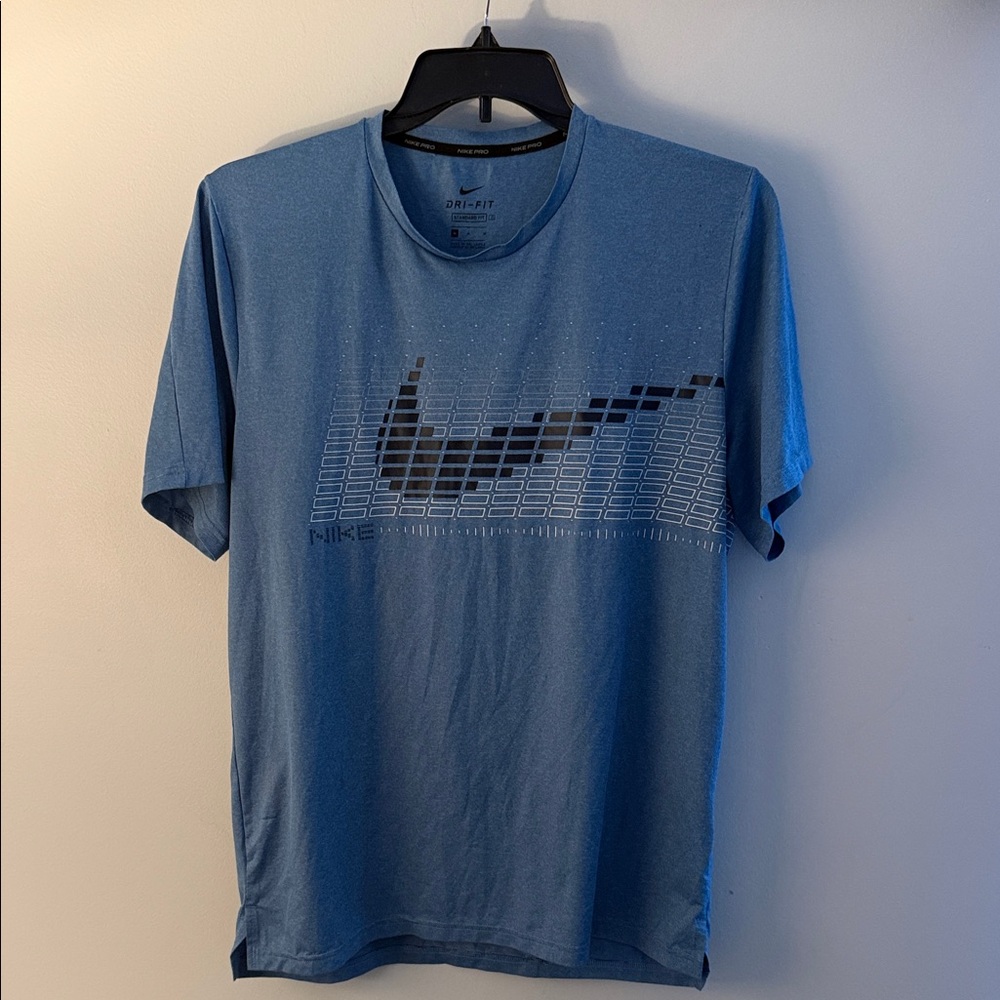 Nike Men's Blue Graphic Short Sleeve Tee